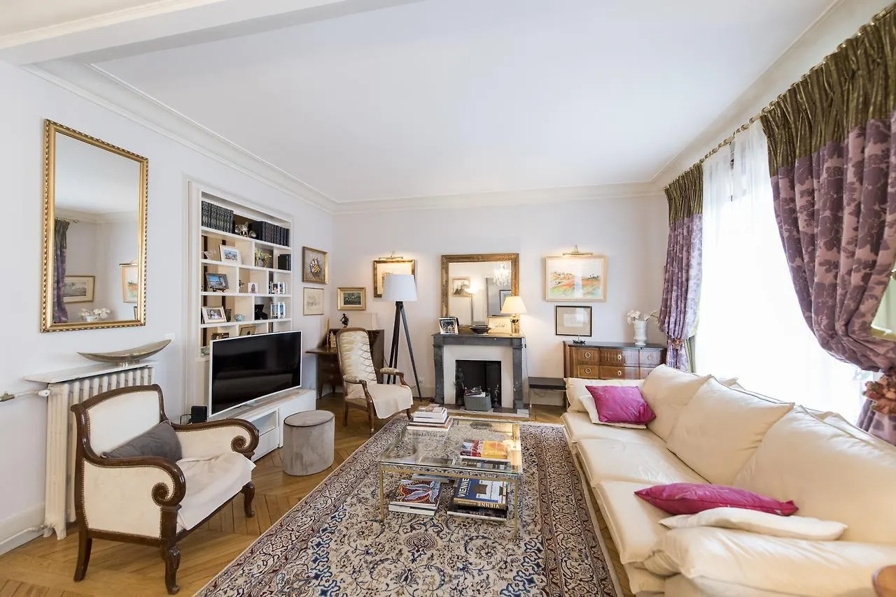 Appartement Veeve - Vintage Elegance In The 16th